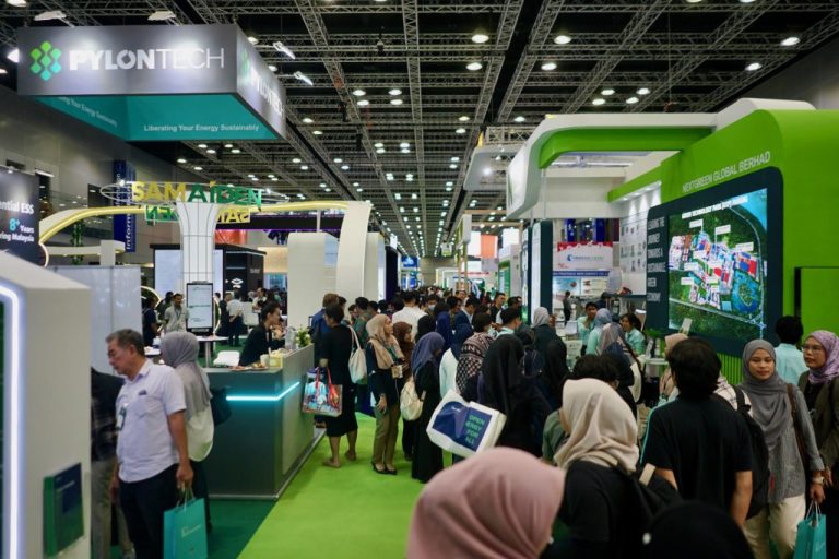 The event draws 55,000 visitors from more than 40 countries, featuring 420 booths and 8 international pavilions (pics: HUSSEIN SHAHARUDDIN/TMR)